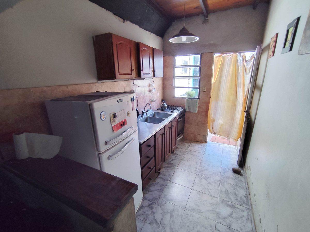 Foto de 2 CASAS EN VENTA + GALPÓN - A METROS DE PEÑALOZA, imagen 1