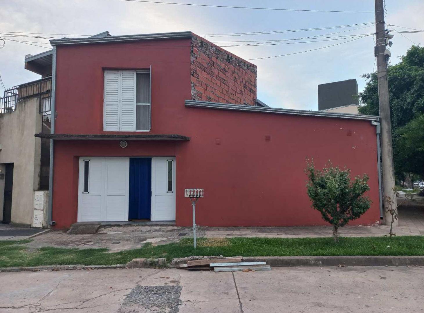 Foto de VENTA DE CASA 3 DORM Y COCHERA EN M. SELVA, imagen 1