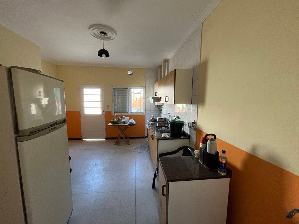Foto de Venta Casa con gran terreno en Candioti Norte, imagen 2