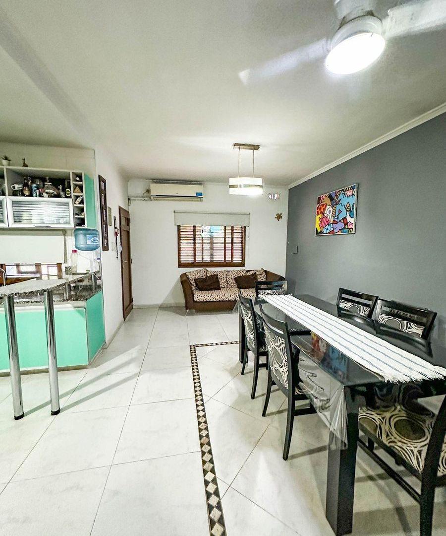 Foto de VENTA CASA 3 DORM C/COCHERA Y PILETA B° SAN MARTÍN, imagen 3