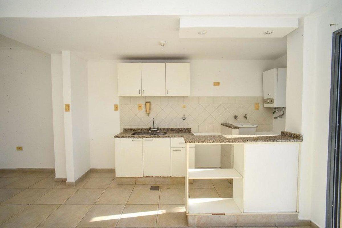 Foto de VENTA DPTO 1 DORM Y COCHERA ZONA LEGISLATURA, imagen 4