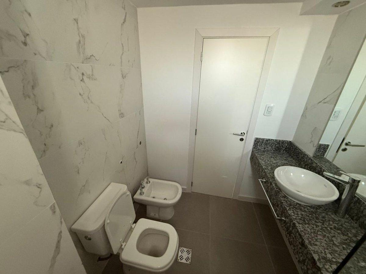 Foto de VENTA | 1 dorm, cochera y amenities | DUOMO CENTRO, imagen 3
