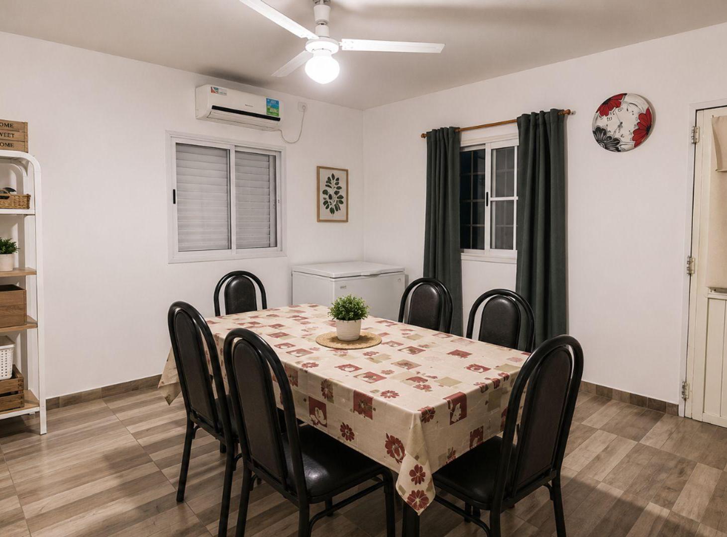 Foto de Alquiler Casa 1 Dormitorio con Patio y Pileta, imagen 4