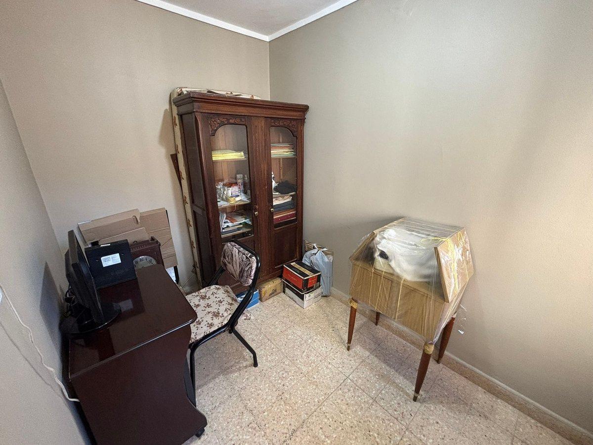 Foto de INTERNO UNICO CON COCHERA SOBRE AVENIDA, imagen 4