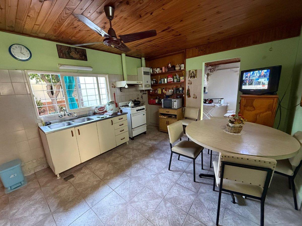 Foto de VENTA CASA 2 DORM. Y COCHERA Y DPTO EN GUADALUPE, imagen 3