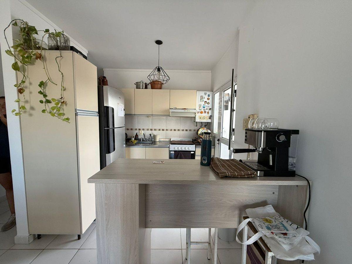 Foto de VENTA Dpto 2 DORM y COCHERA- B° CANDIOTI, imagen 4