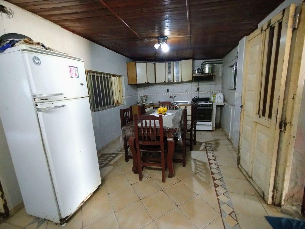 Foto de VENTA CASA CON COCHERA A 1 CUADRA DE BLAS PARERA, imagen 4