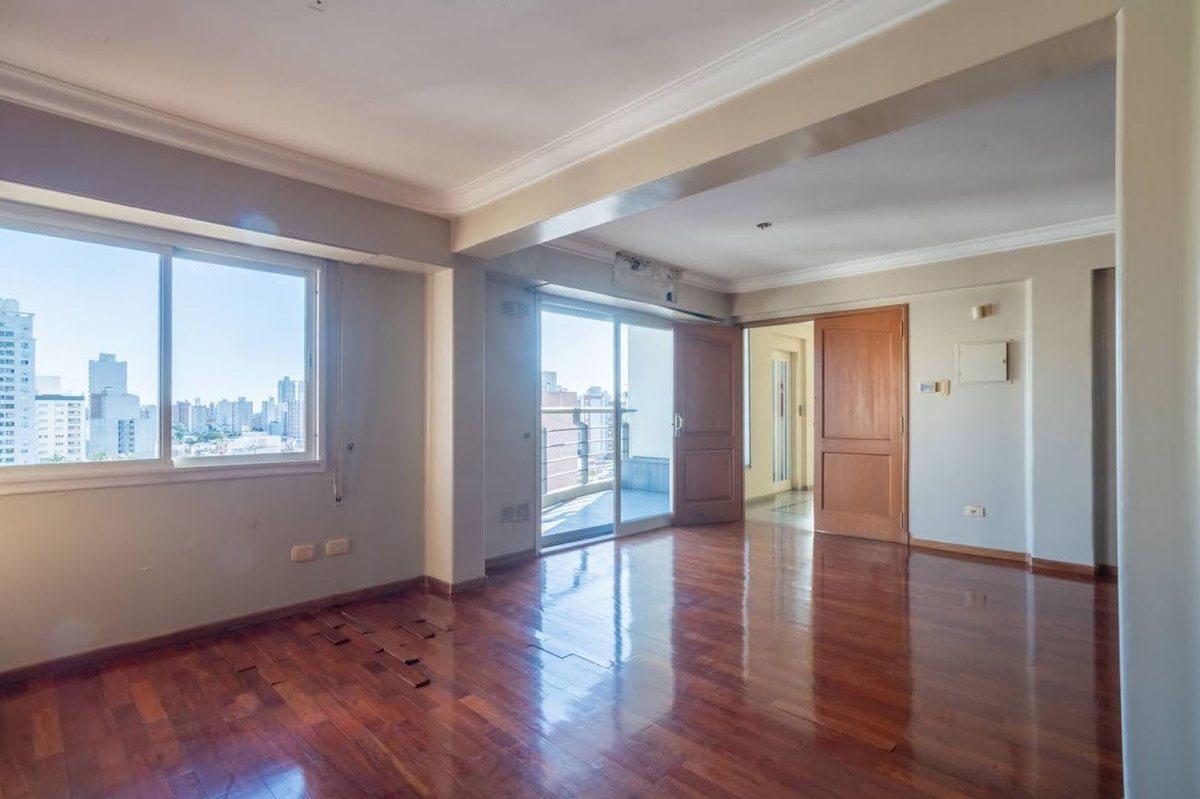 Foto de VENTA PISO 3 DORM. B° CONSTITUYENTES CON COCHERA, imagen 1