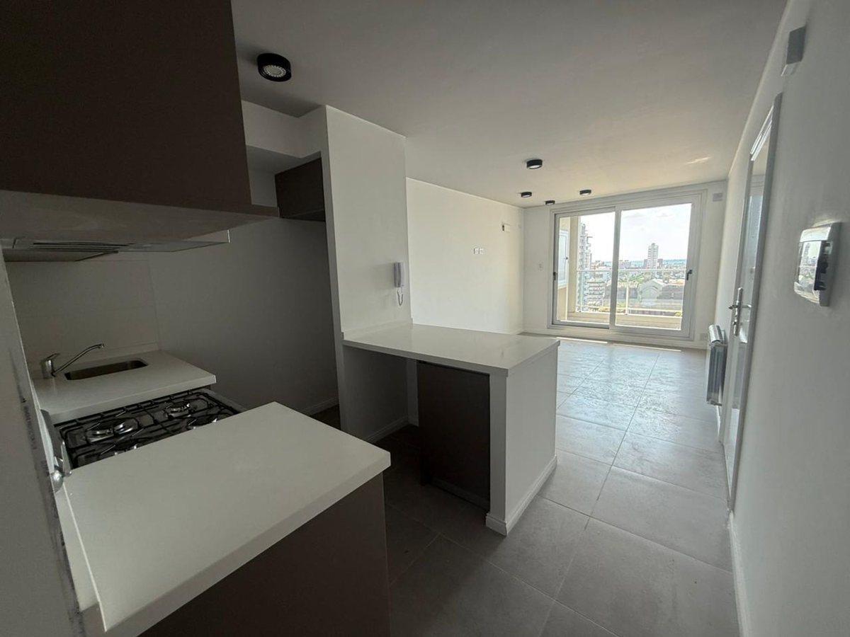 Foto de VENTA | 1 dorm, cochera y amenities | DUOMO CENTRO, imagen 3