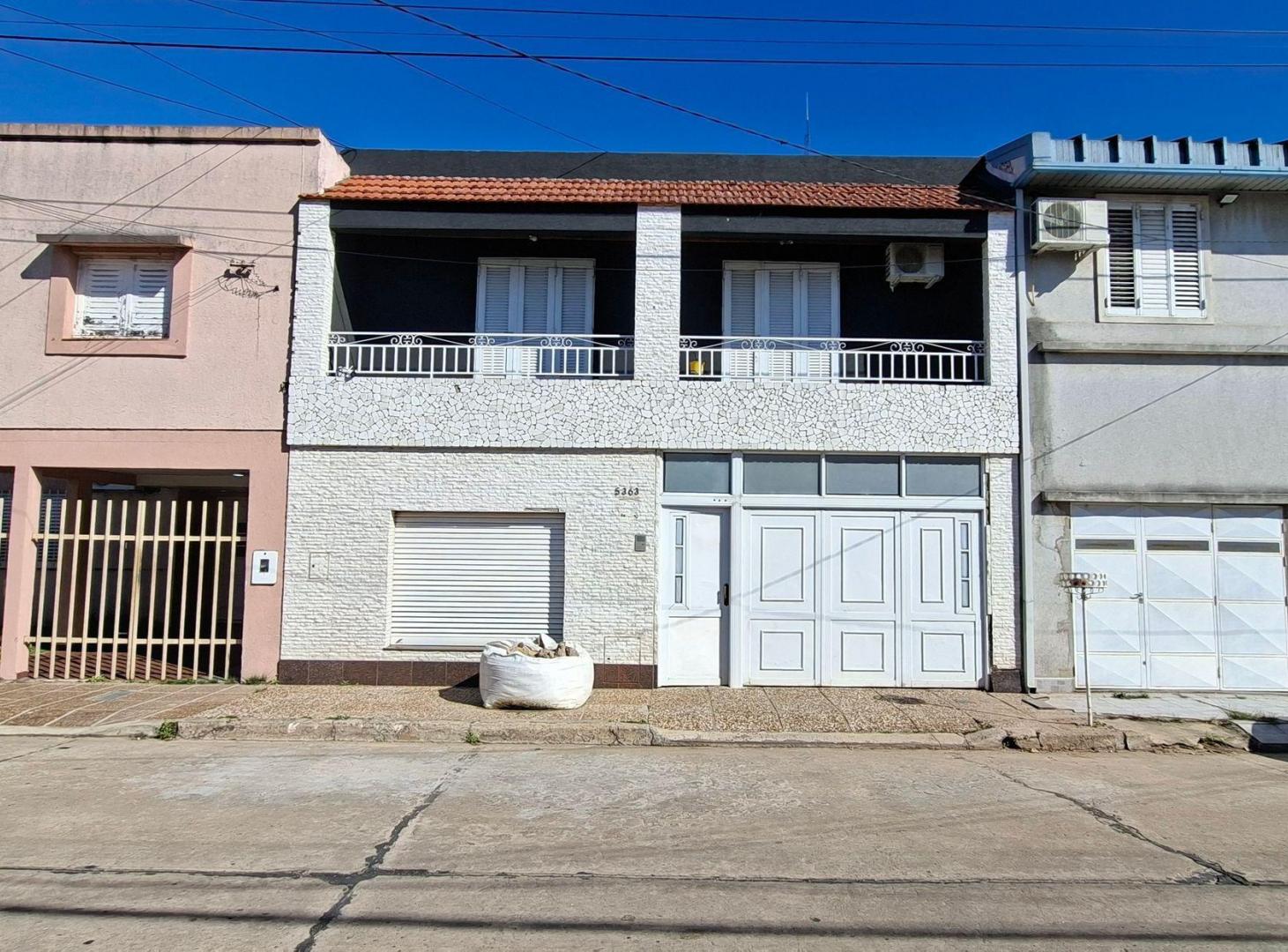 Foto de CENTA CASA 3 DORM CON COCHERA Y PATIO B° Ciudadela, imagen 5