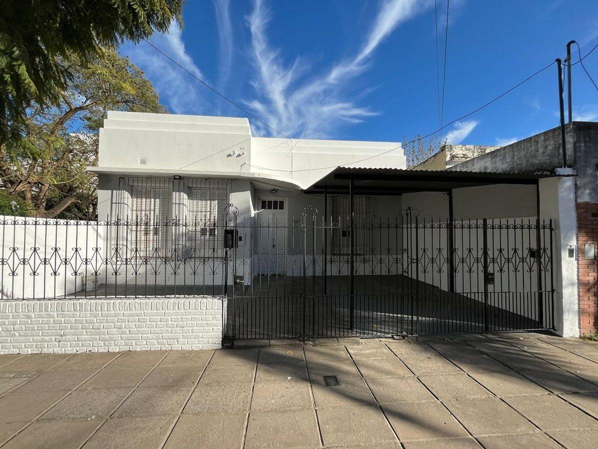 Foto de Venta Casa con gran terreno en Candioti Norte, imagen 1
