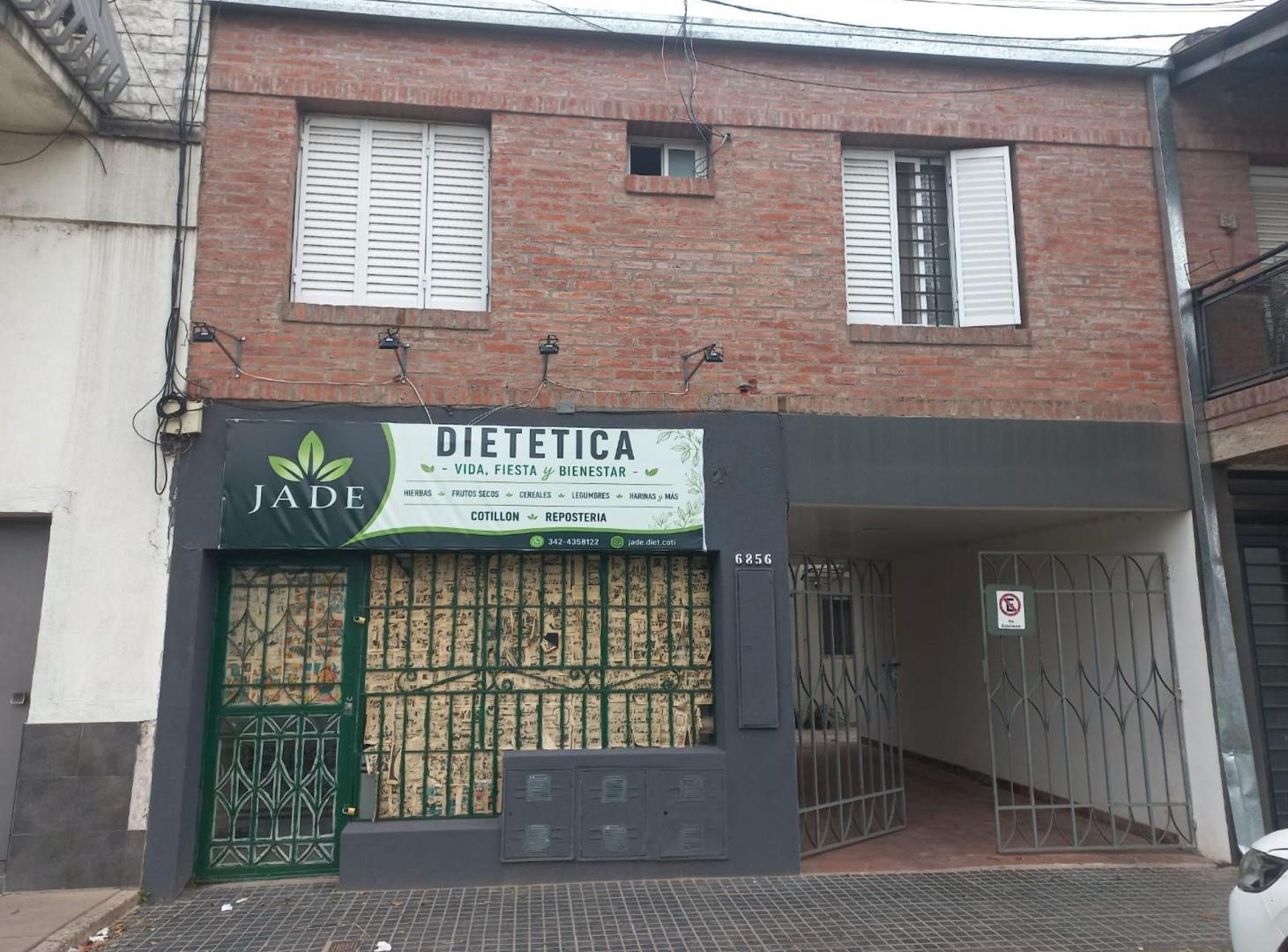 Foto de VENTA DE PROPIEDAD C 2 DPTOS. - AV FACUNDO ZUVIRIA, imagen 1