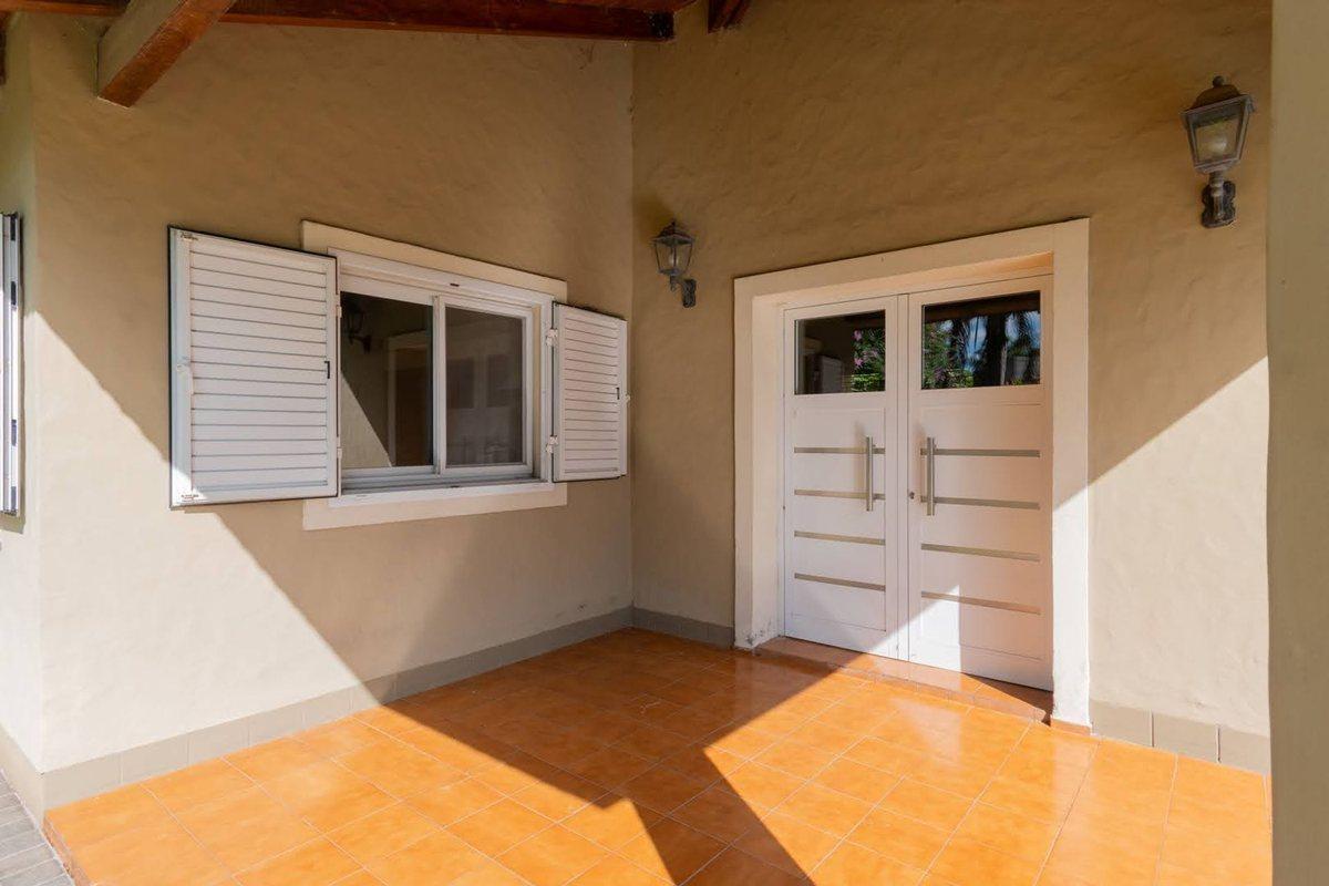 Foto de VENTA EN LA TATENGUITA-4 DORM-PISCINA-QUINCHO, imagen 3