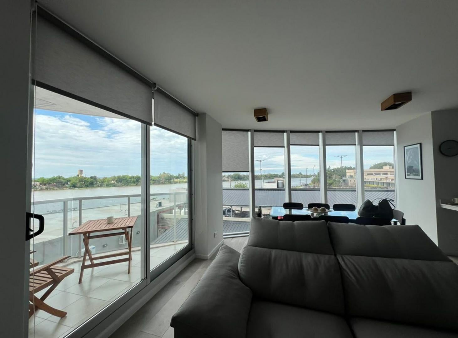 Foto de VENTA 2 DORM AMOBLADO C/COCHERA - AMARRAS CENTER, imagen 3