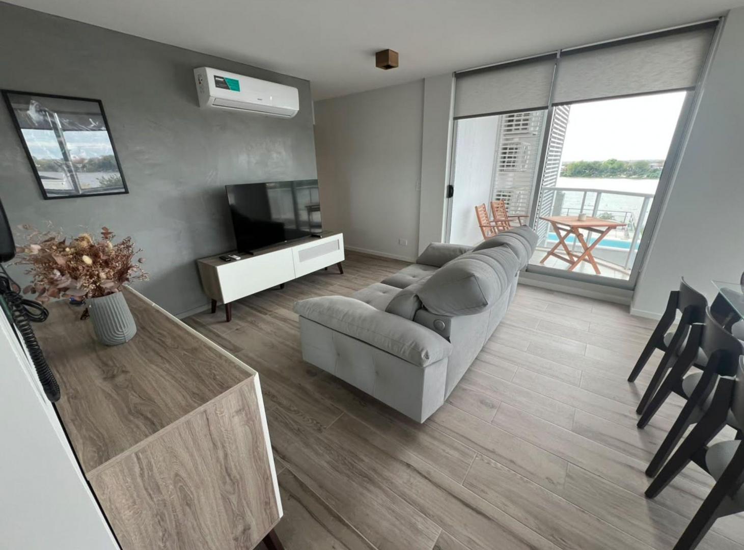 Foto de VENTA 2 DORM AMOBLADO C/COCHERA - AMARRAS CENTER, imagen 4