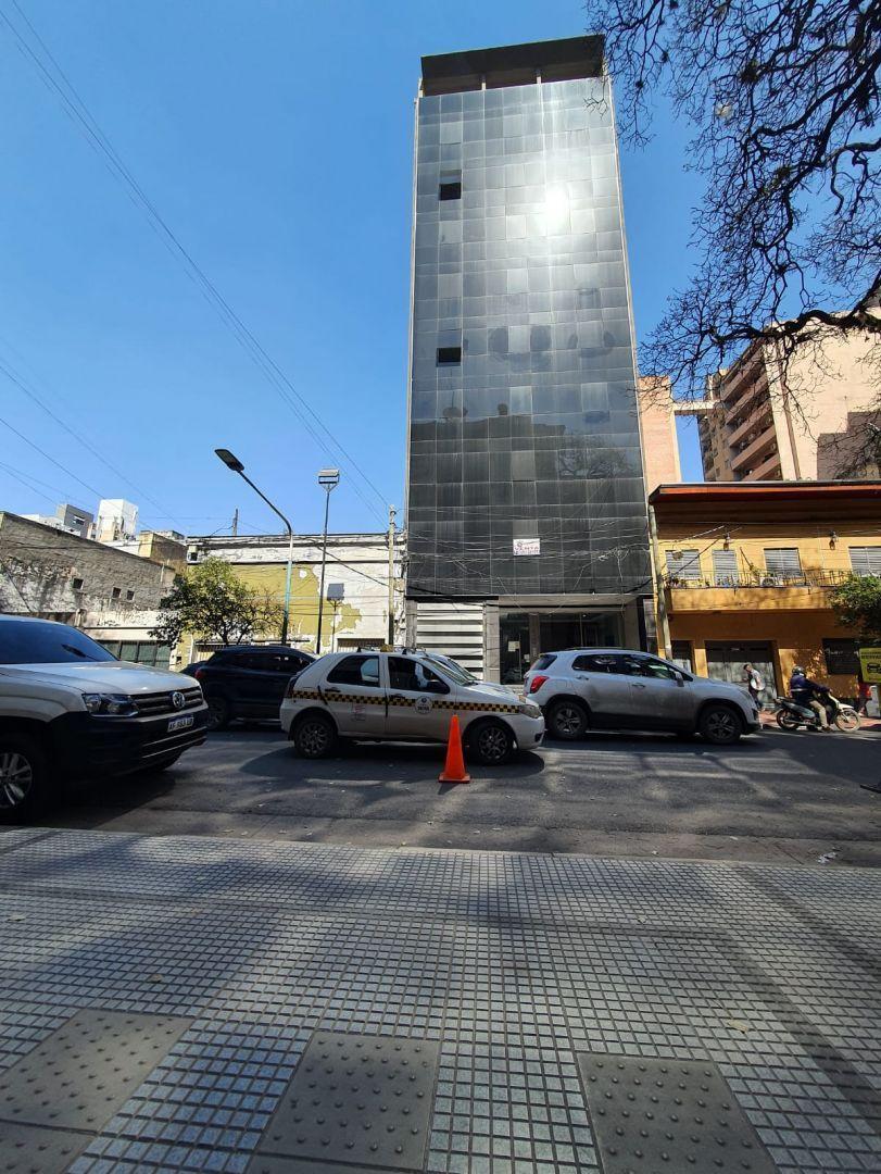 Oficina . | LAMADRID al 400