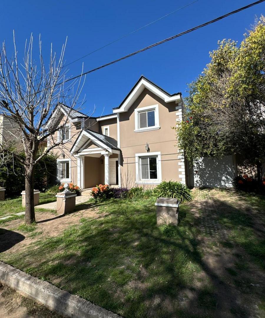 Casa en venta/alquiler Barrio Cerrado Villa Allende