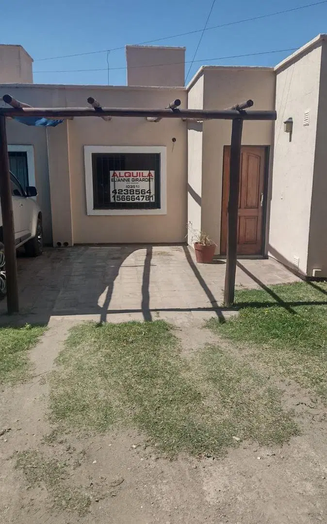 Casa en complejo cerrado en venta 2 dorm 3