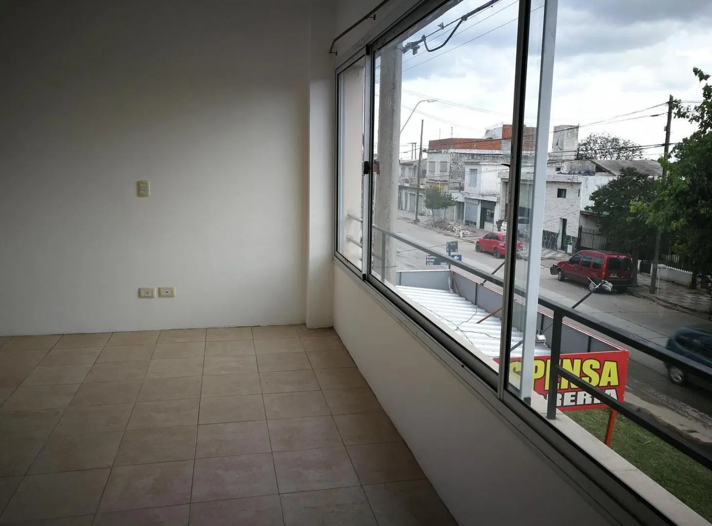 Monoambiente en Alquiler Felix Paz 440 2