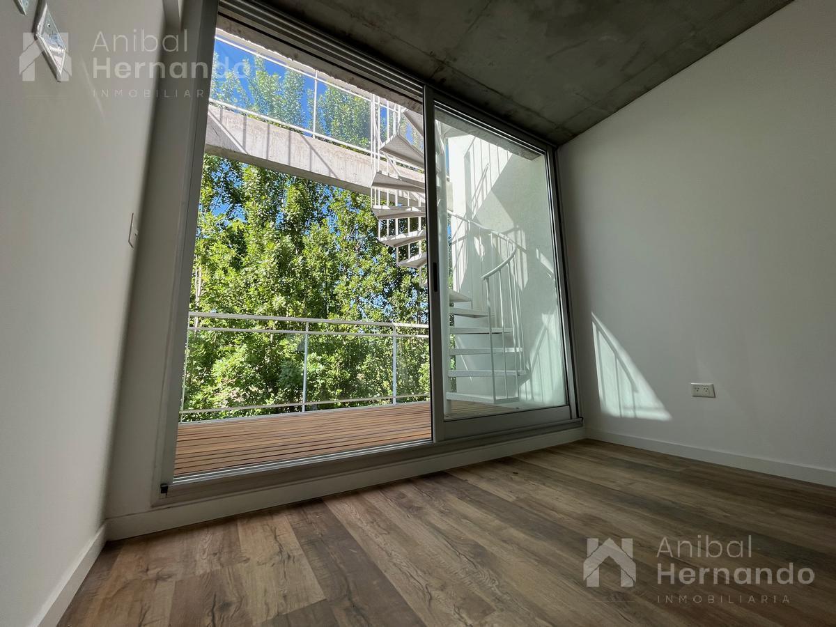 Venta de Departamento 2 Ambientes, Moreno, con Balcón, Terraza Privada, Parrilla y Cochera 3