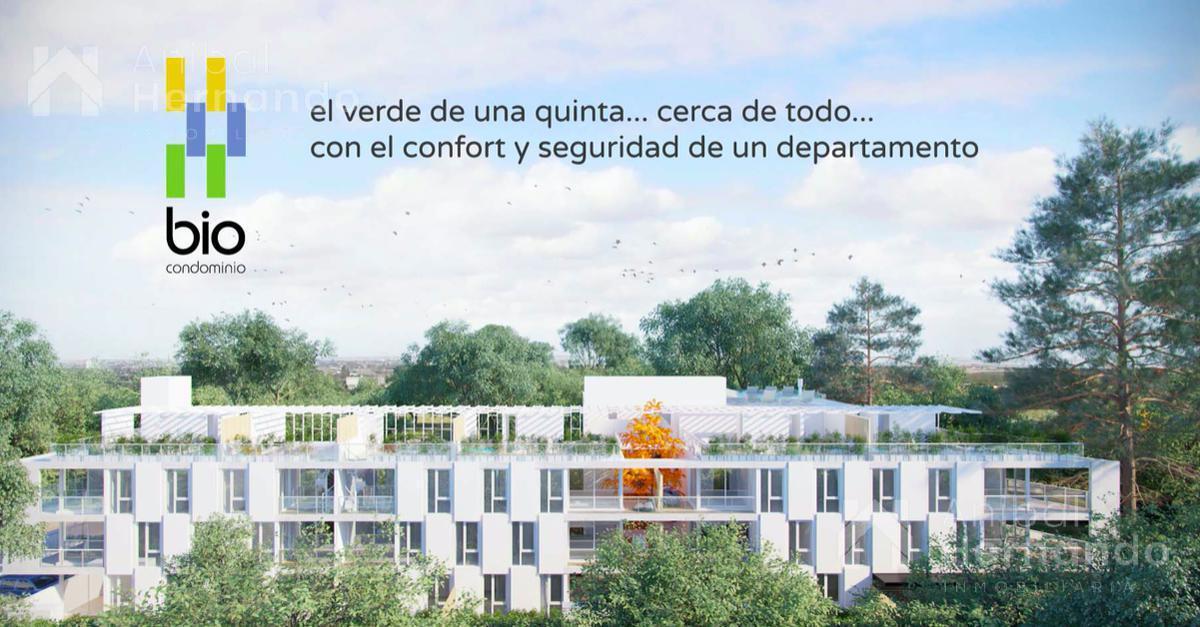 Venta de Departamento 2 Ambientes, 2 Baños, Moreno, con Patio, Mini Piscina y Cochera 4