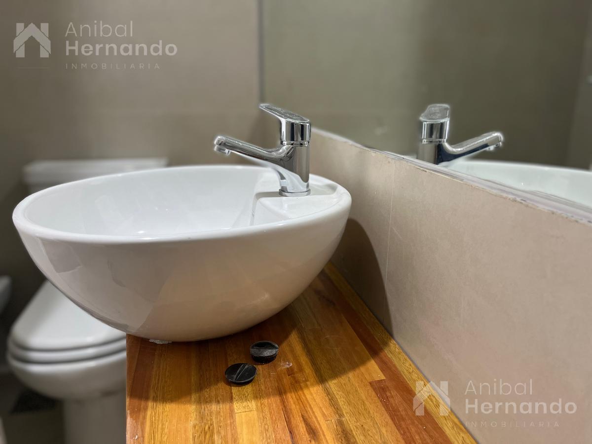 Venta de Departamento 2 Ambientes, 2 Baños, Moreno, con Patio, Mini Piscina y Cochera 2