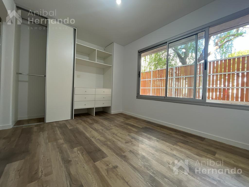 Venta de Departamento 2 Ambientes, 2 Baños, Moreno, con Patio, Mini Piscina y Cochera 1