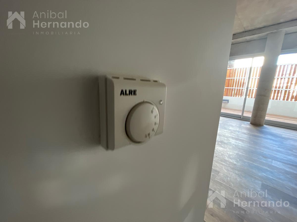 Venta de Departamento 2 Ambientes, 2 Baños, Moreno, con Patio, Mini Piscina y Cochera 5