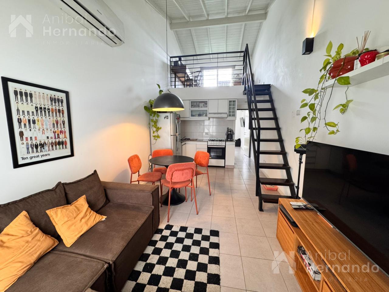VENTA Departamento 3 ambientes con cochera. Castelar.