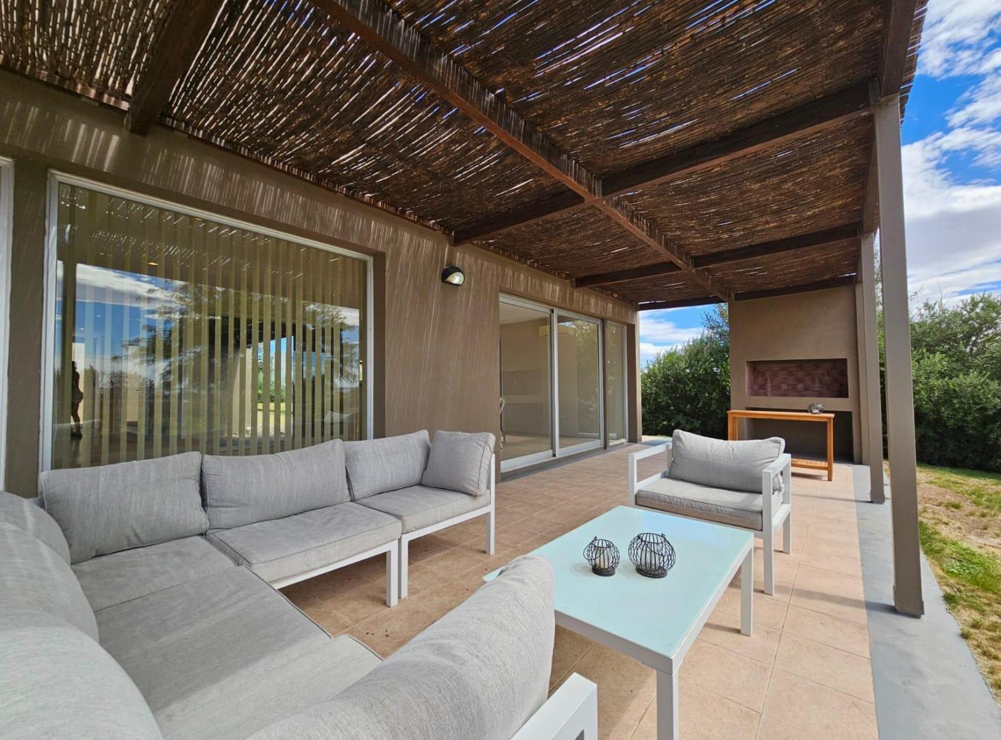 Foto de Casa en venta en La Península, lago Mari Menuco, imagen 4