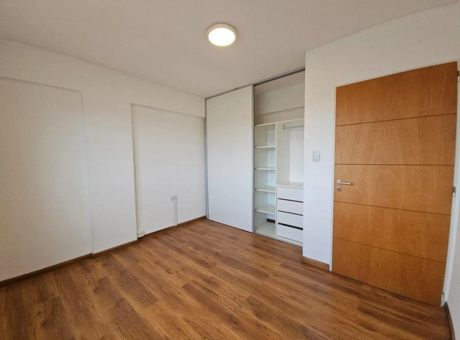 Departamento 2 dormitorios, 2 cocheras + baulera 5