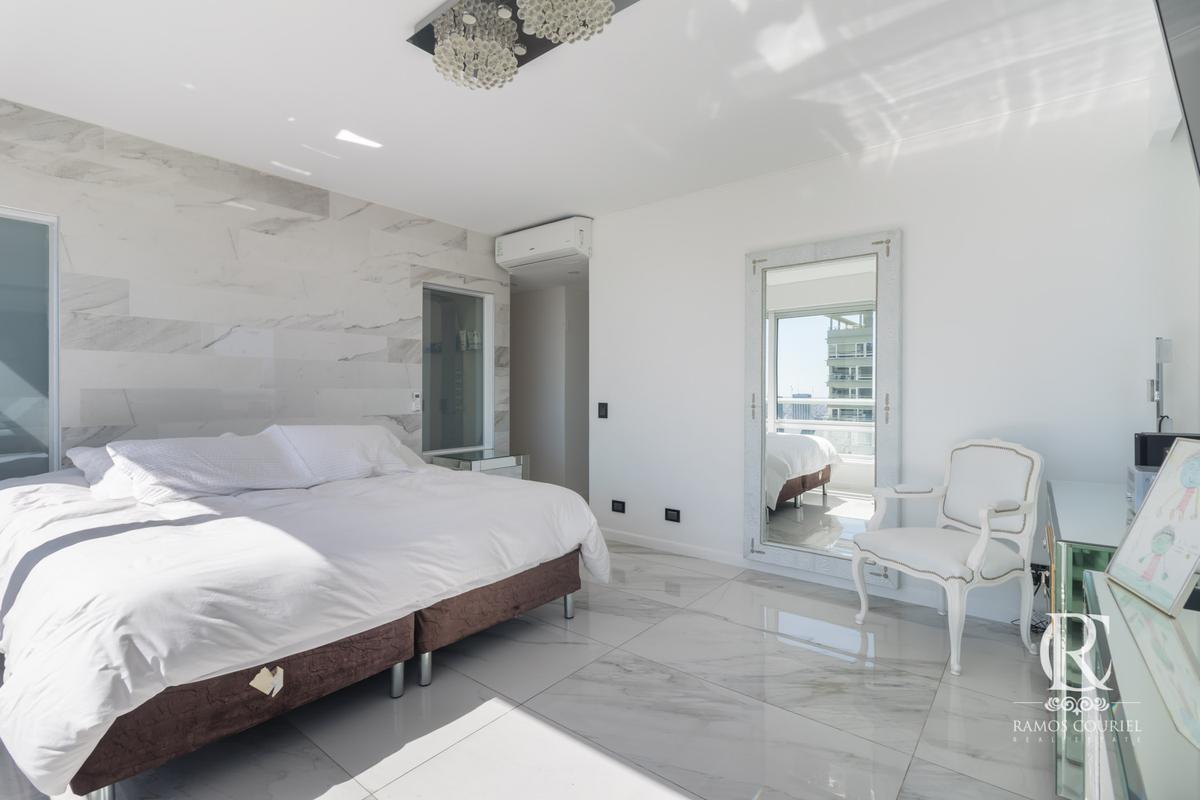 Venta Exclusivo Depto 4 Amb Piso 40 Vista Panorámica 3 Coch Torre Le Parc - Puerto Madero 1