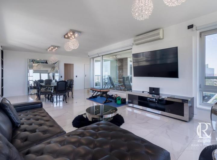 Venta Exclusivo Depto 4 amb Piso 40 Vista Panorámica 3 coch Torre Le Parc- Puerto Madero 4