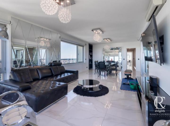 Venta Exclusivo Depto 4 amb Piso 40 Vista Panorámica 3 coch Torre Le Parc- Puerto Madero 1