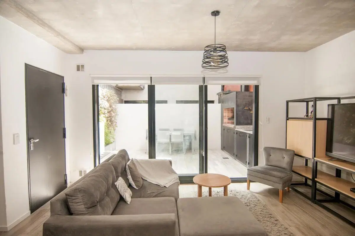 DEPARTAMENTO EN VENTA CABALLITO 4 AMBIENTES CON PATIO Y PARRILLA 2 COCHERAS 3
