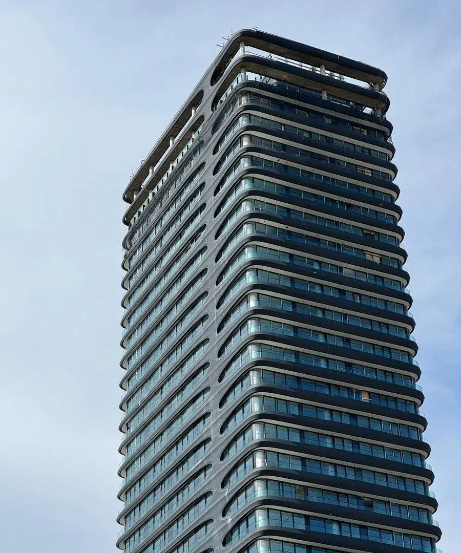 Venta torre L Avenue. 4 suites   escrit. Coch para 4 autos. 310m2. Palermo Nuevo. 3
