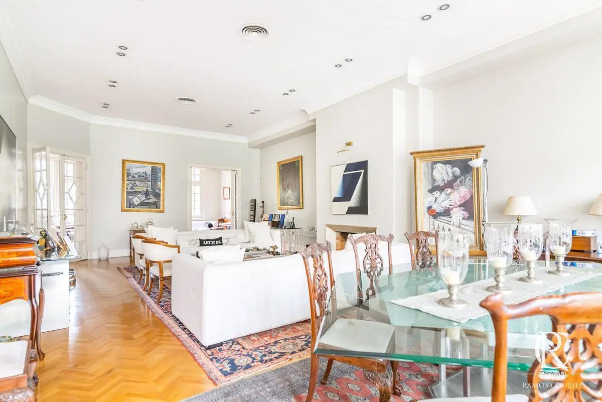 Venta Exclusiva casa  4 plantas de Estilo 850m² c/jardín y Pileta 3 cochs. Maure y Malasia- Palermo 2