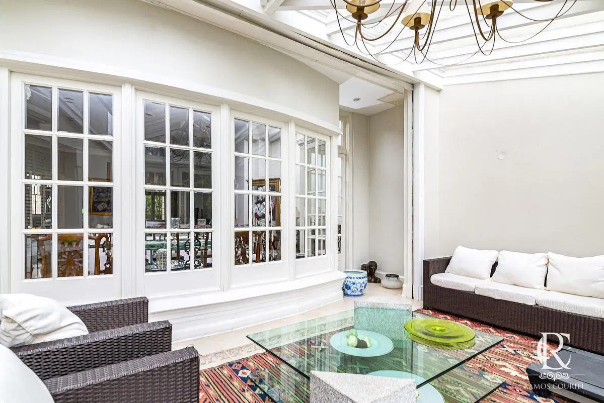 Venta Exclusiva casa  4 plantas de Estilo 850m² c/jardín y Pileta 3 cochs. Maure y Malasia- Palermo 5