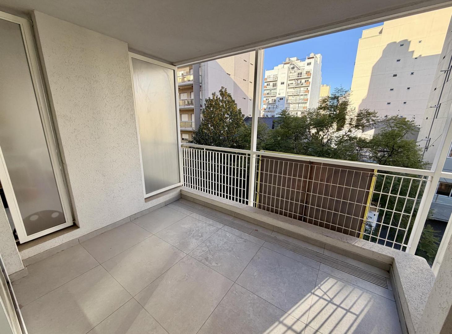 Foto de VENTA Departamento monoanbiente 40m2 con balcón aterrizado - Villa del, imagen 2
