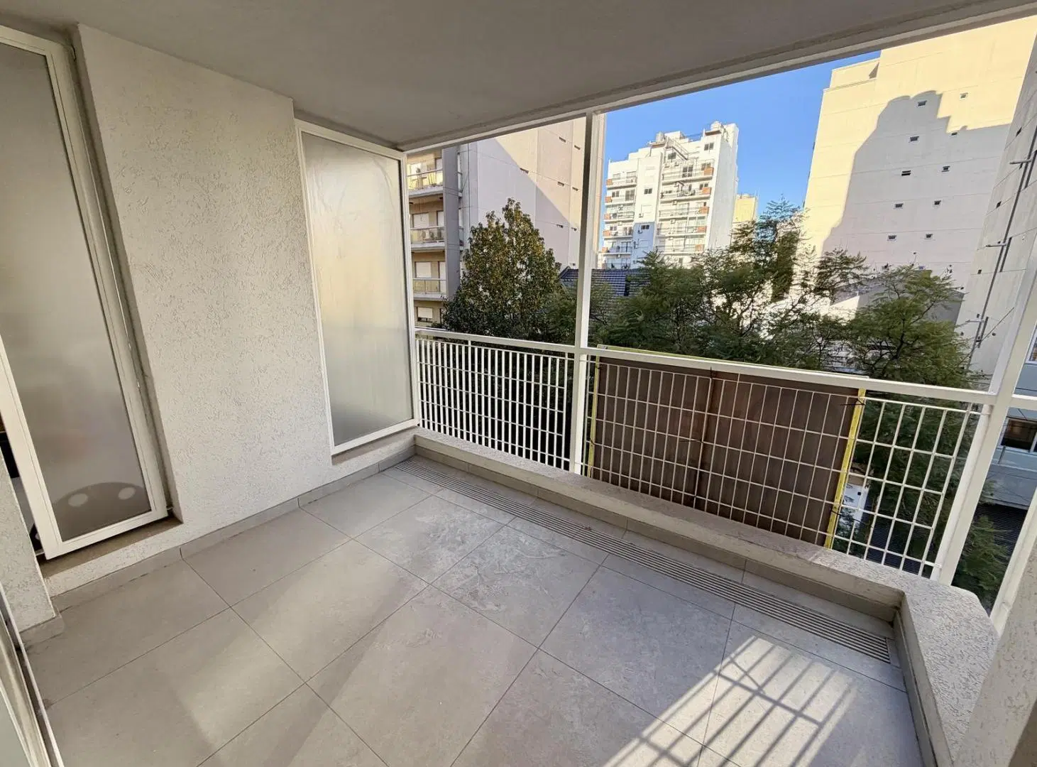 VENTA Departamento monoanbiente 40m2 con balcón aterrizado - Villa del Parque 1