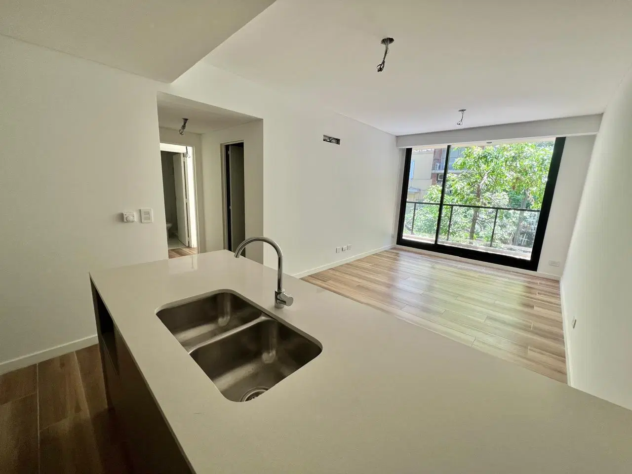 Black Newbery • 2 ambientes en suite • A estrenar • J.Newbery esq. Baez 1