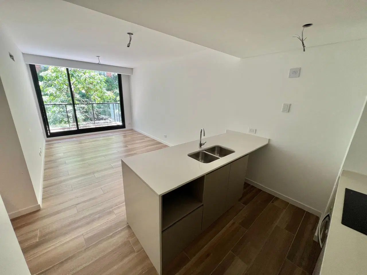 Black Newbery • 2 ambientes en suite • A estrenar • J.Newbery esq. Baez 2