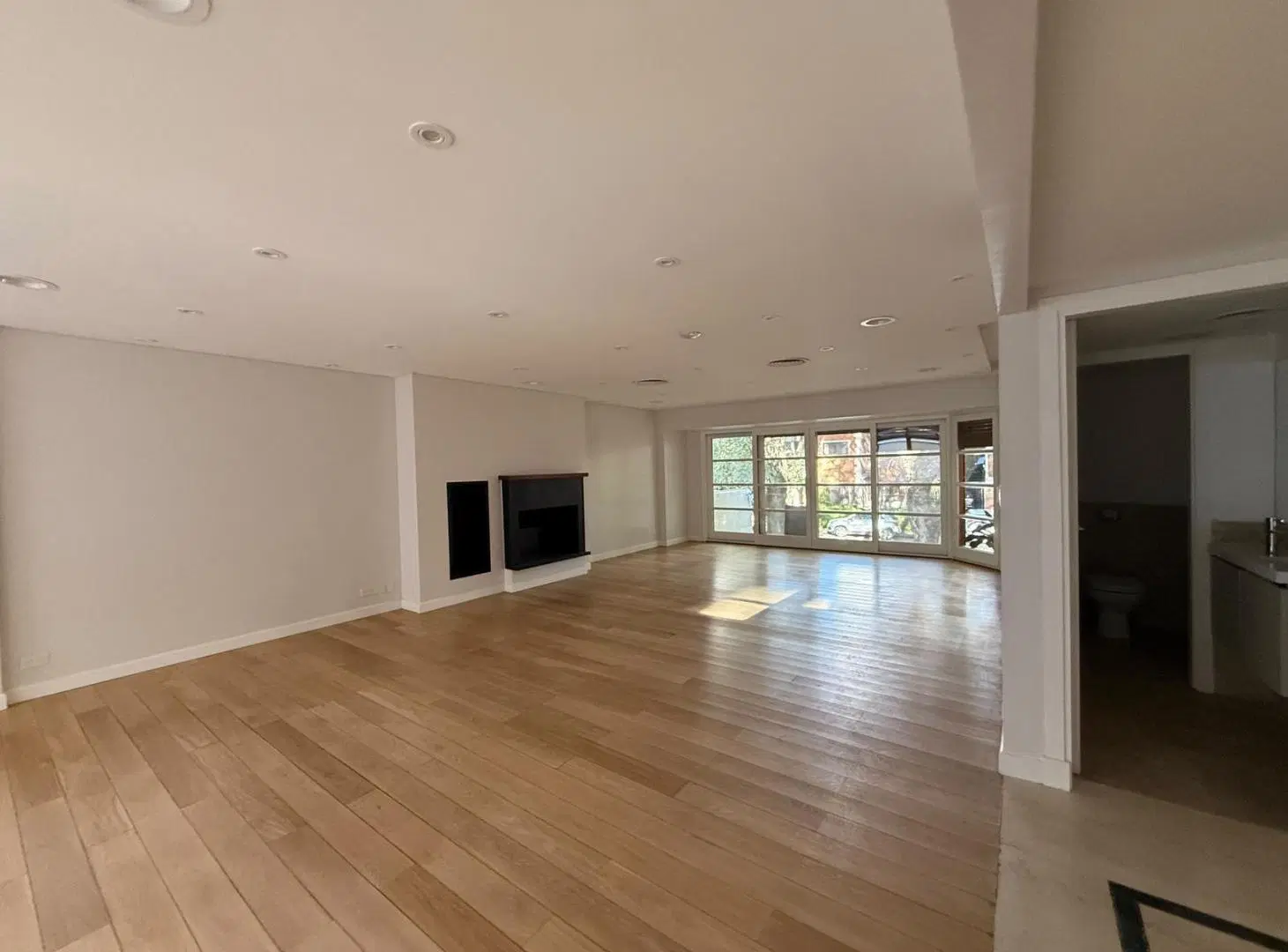 ALQUILER de espeactacular casa reciclada en Belgrano R. 6 amb. 1000m2 totales 5
