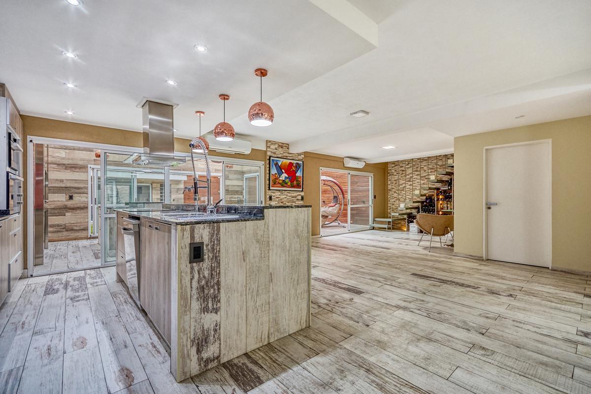 Foto de Venta Depto tipo casa 4 amb c/ quincho parrilla jacuzzy y terraza 207m, imagen 1