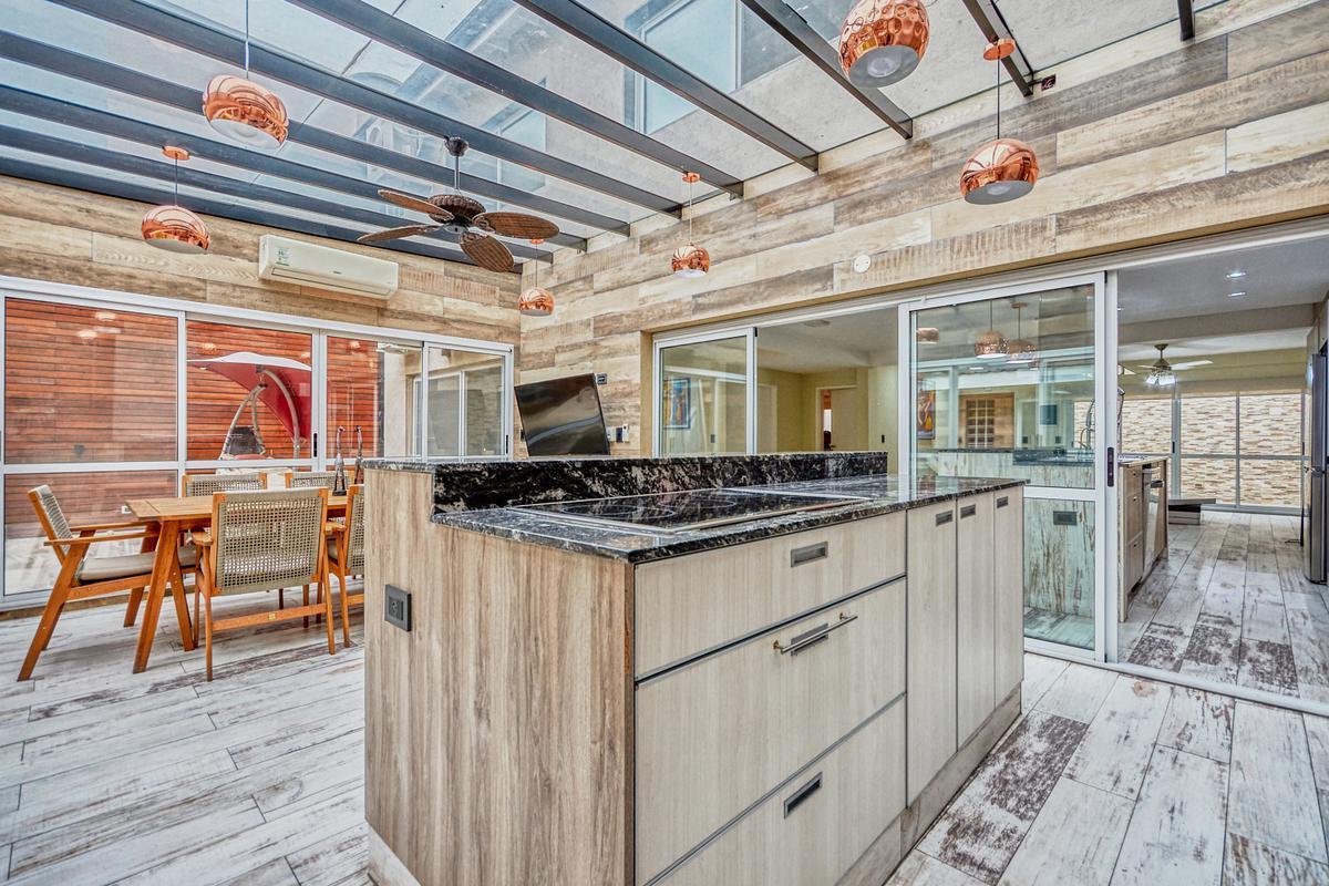 Foto de Venta Depto tipo casa 4 amb c/ quincho parrilla jacuzzy y terraza 207m, imagen 4