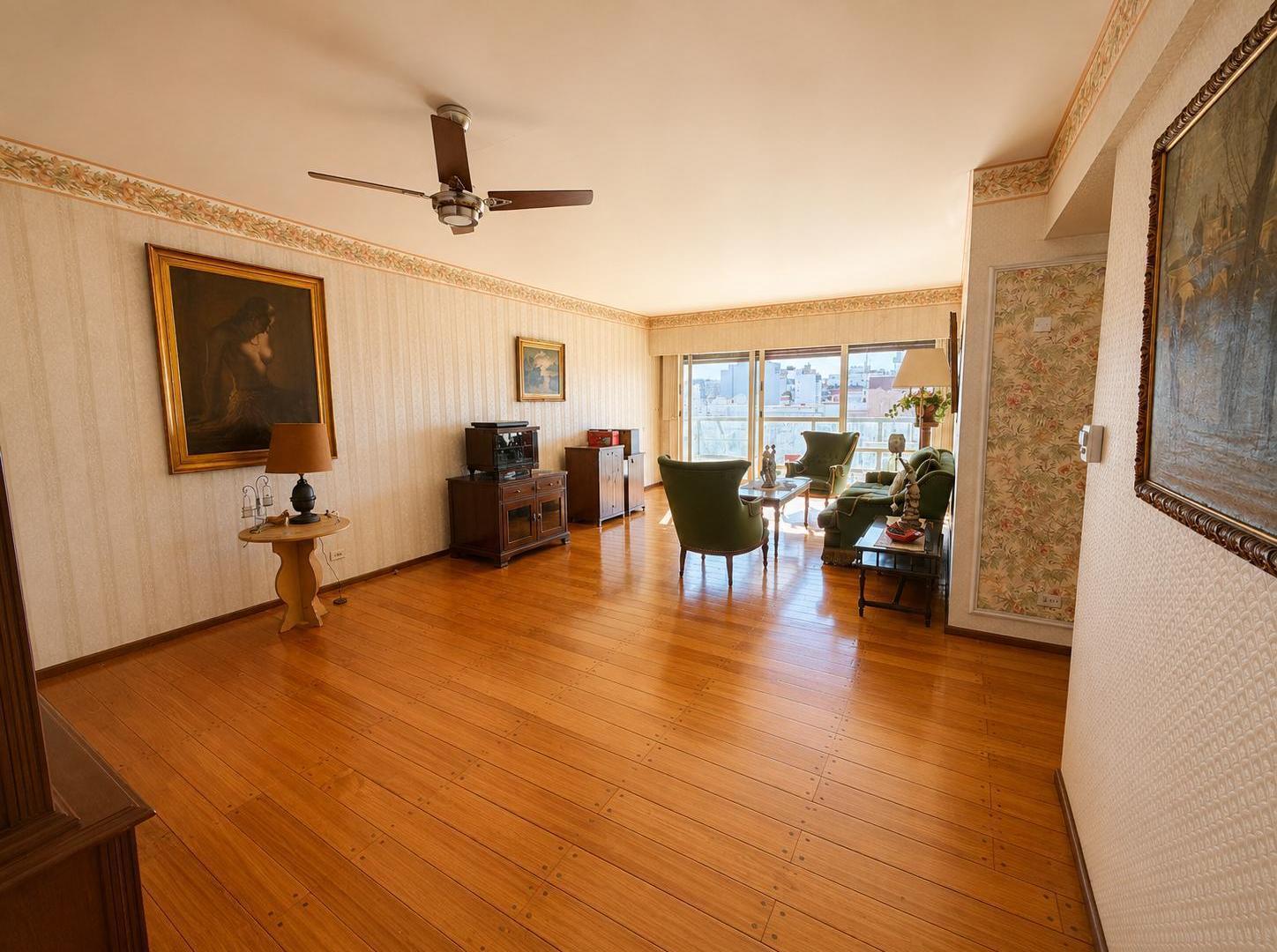 Foto de VENTA Departamento 4 ambientes c/ dependencia, 1 cochera doble, imagen 5