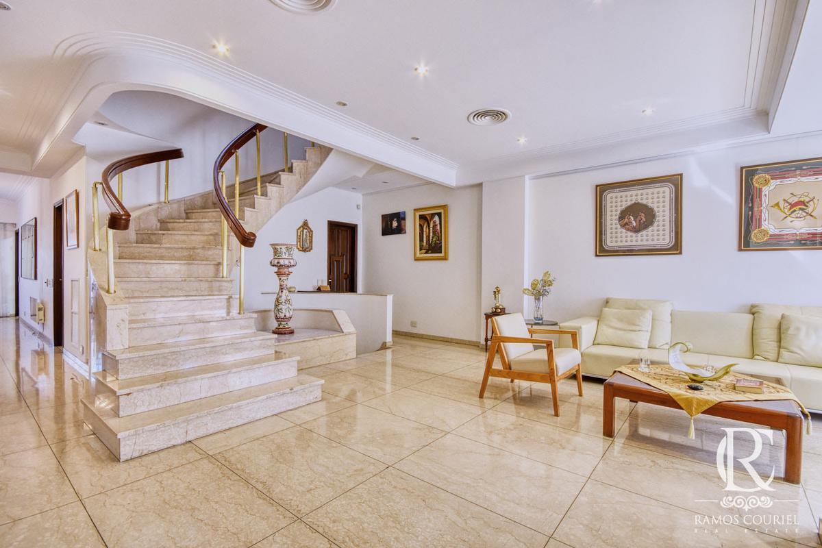Foto de VENTA Casa 8 amb de CATEGORIA, 5 dorm, 3 coch, piscina clim - Del, imagen 3