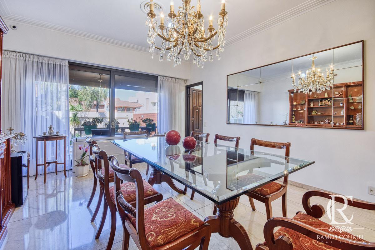 Foto de VENTA Casa 8 amb de CATEGORIA, 5 dorm, 3 coch, piscina clim - Del, imagen 1