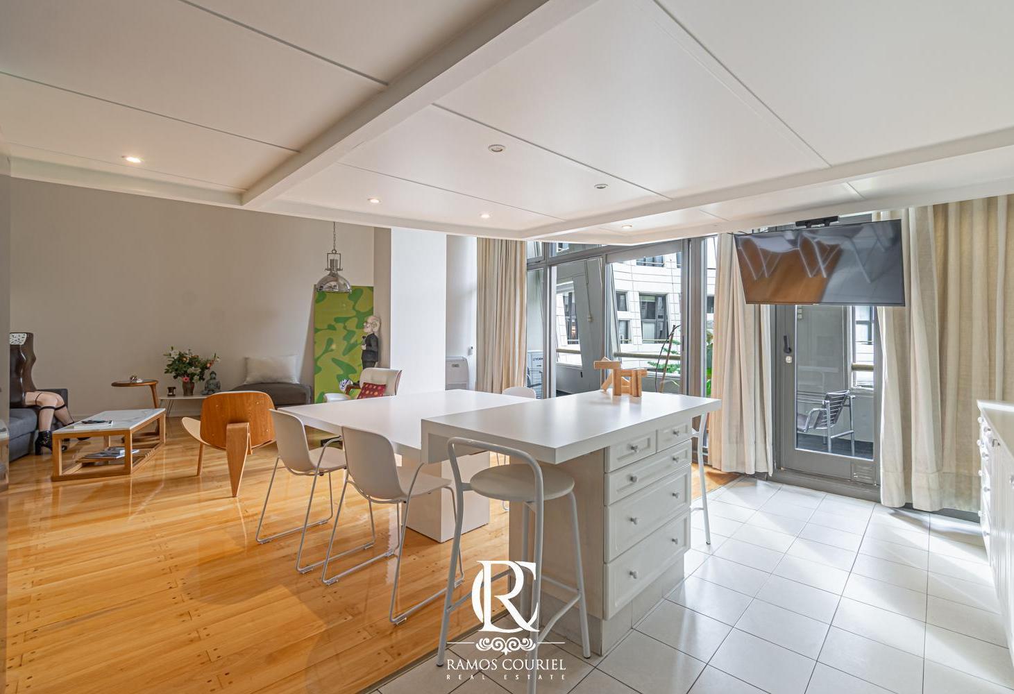 Foto de VENTA Loft 110m2, con cochera, amenities, Seg 24h- Av. Figue, imagen 1