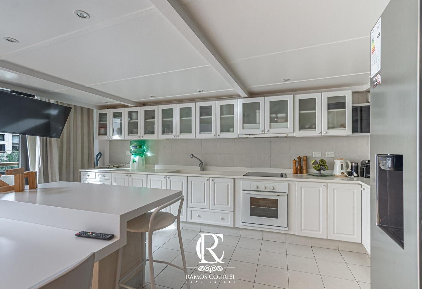 Foto de VENTA Loft 110m2, con cochera, amenities, Seg 24h- Av. Figue, imagen 5